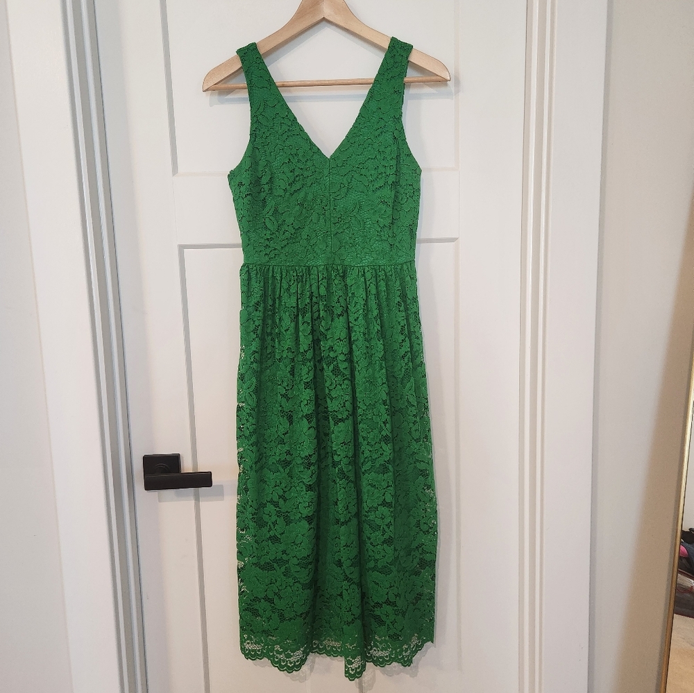 Simply Vera Wang • Kelly Green Lace Dress